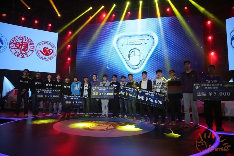 高校总决赛落幕 Hzzz和他的DT战队-新浪电竞-