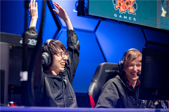 【2018全明星赛】d1评论大爆炸:不娱乐毋宁死-英雄联盟官方网站-腾讯